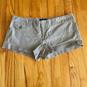 American Eagle Women’s Low Rise Gray shorts. Size 8.